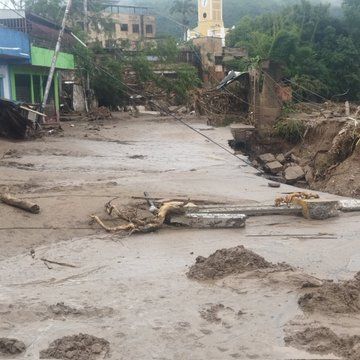 22 fallecidos y más de 52 desaparecidos dejó deslave en Las Tejerías