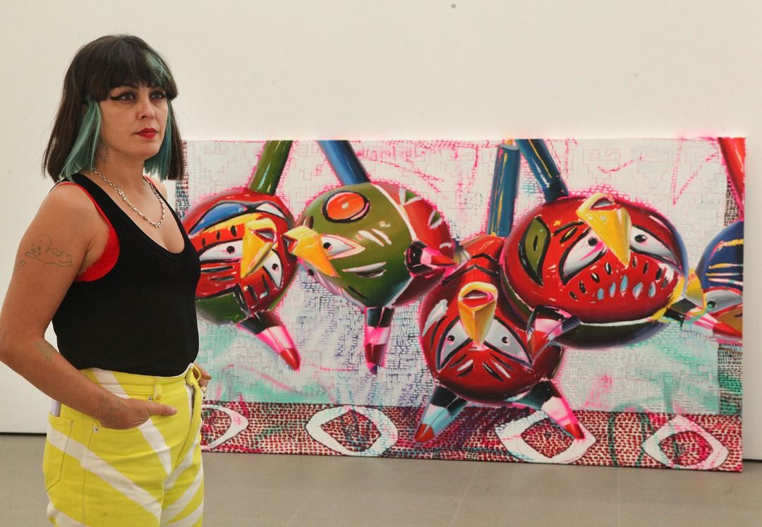 El ecléctico colorido del arte de Ana Barriga brilla en la UCAB