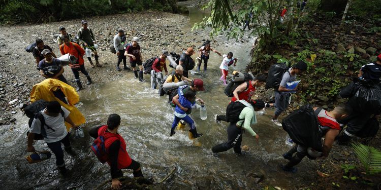 El Darién sigue enlutando familias venezolanas: Dos niñas y su tío adolescente murieron ahogados